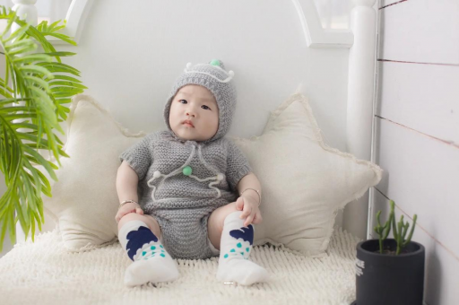 兰考宝宝揉眼睛是怎么回事